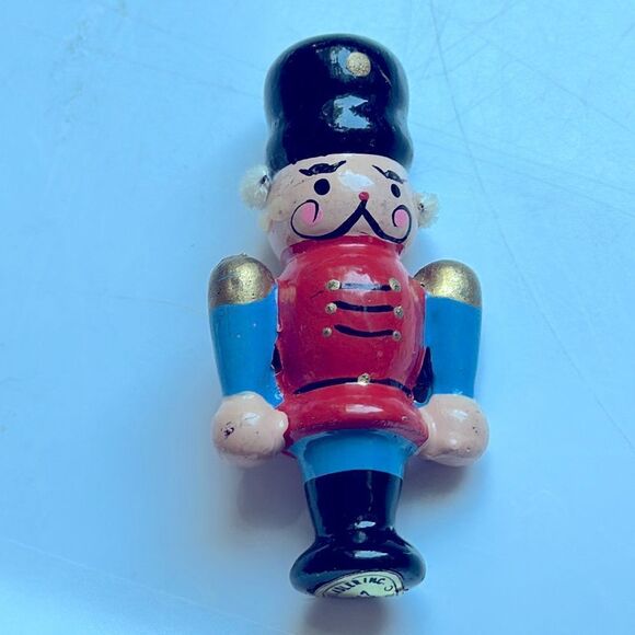 Lot of 3 vintage wooden soldier/nutcracker ornaments - Picture 2 of 9